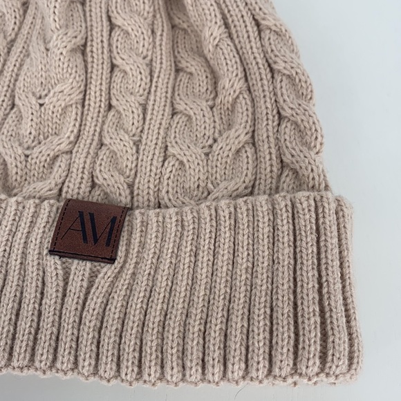 NWT Adore Me Faux Fur Puff Ball Tan Knit Stocking Beanie Cap Hat - Picture 7 of 13